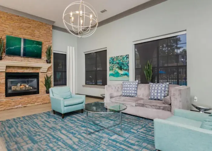 Landing Incredible 1bd Game Clubhouse Apartment
