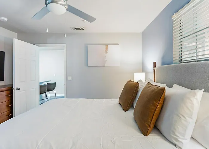 Landing Incredible 1bd Game Clubhouse Apartment *